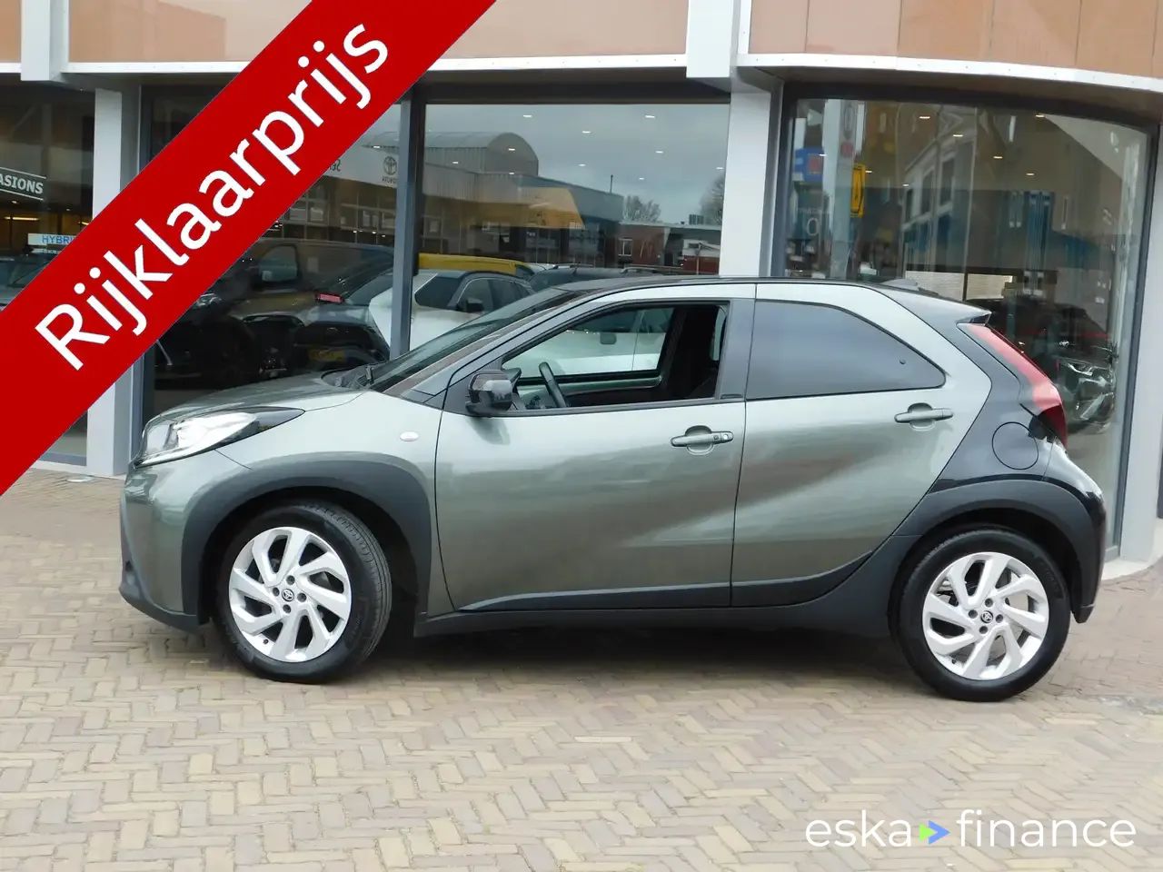 Lízing Hatchback Toyota Aygo (X) 2022