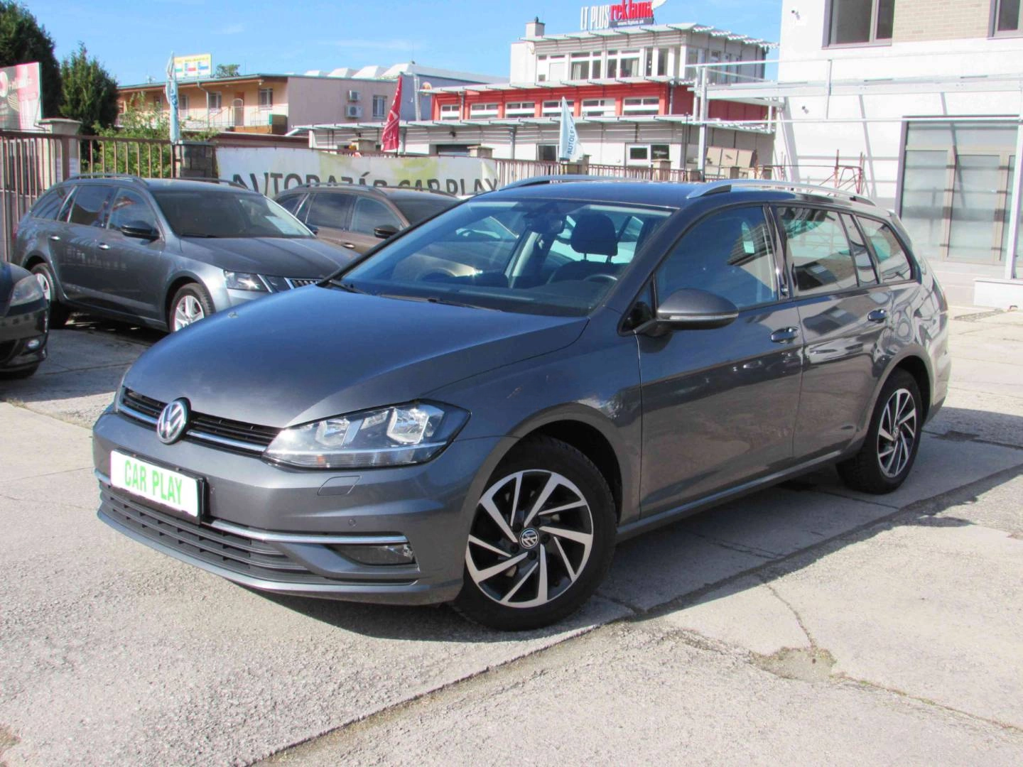 Wóz Volkswagen GOLF VARIANT 2017