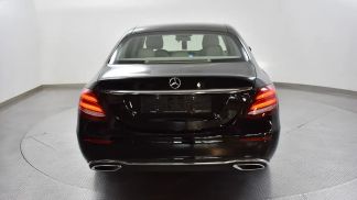 Lízing Sedan MERCEDES E 220 2020