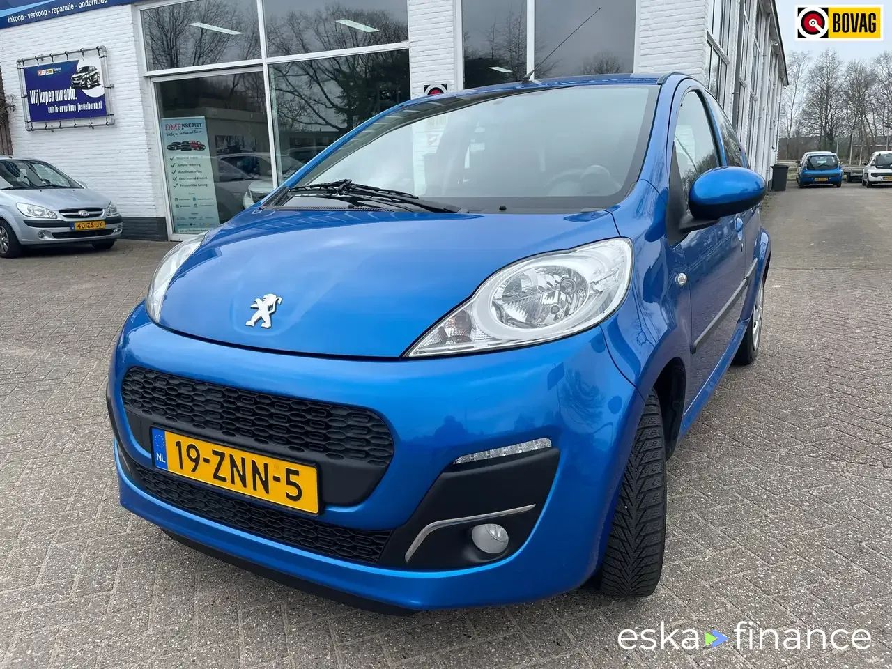 Leasing Hatchback Peugeot 107 2013