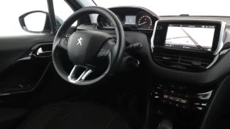 Lízing Hatchback Peugeot 208 2018