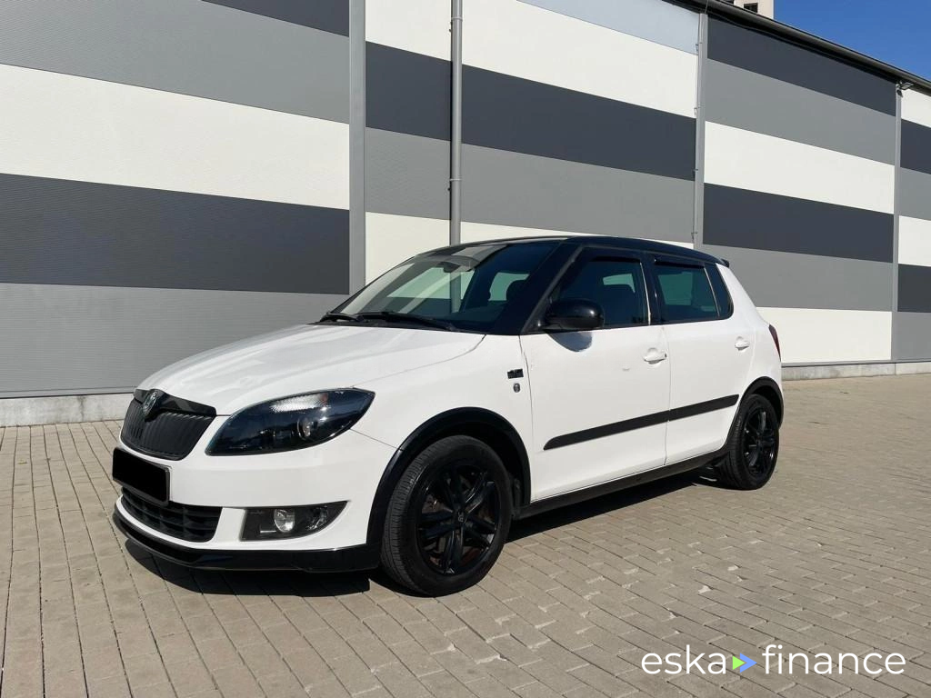 Lízing Hatchback Skoda Fabia 2012