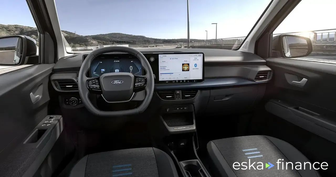Lízing Hatchback Ford Tourneo Courier 2025