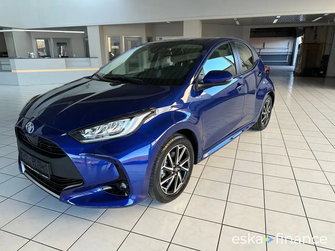 Lízing Sedan Toyota Yaris 2022