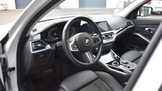 Lízing Kombi BMW 320 2021