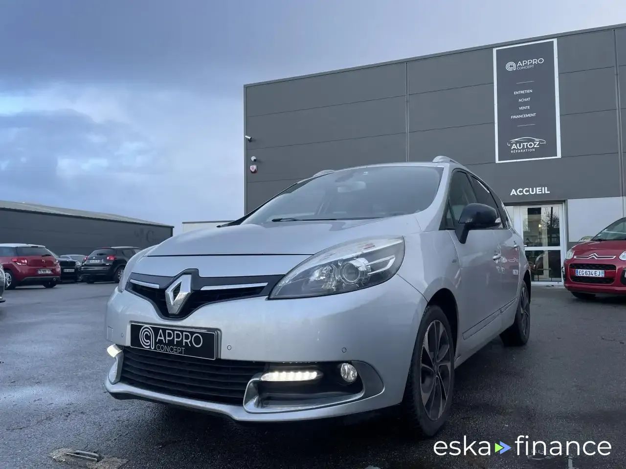 Lízing Hatchback Renault Scenic 2016