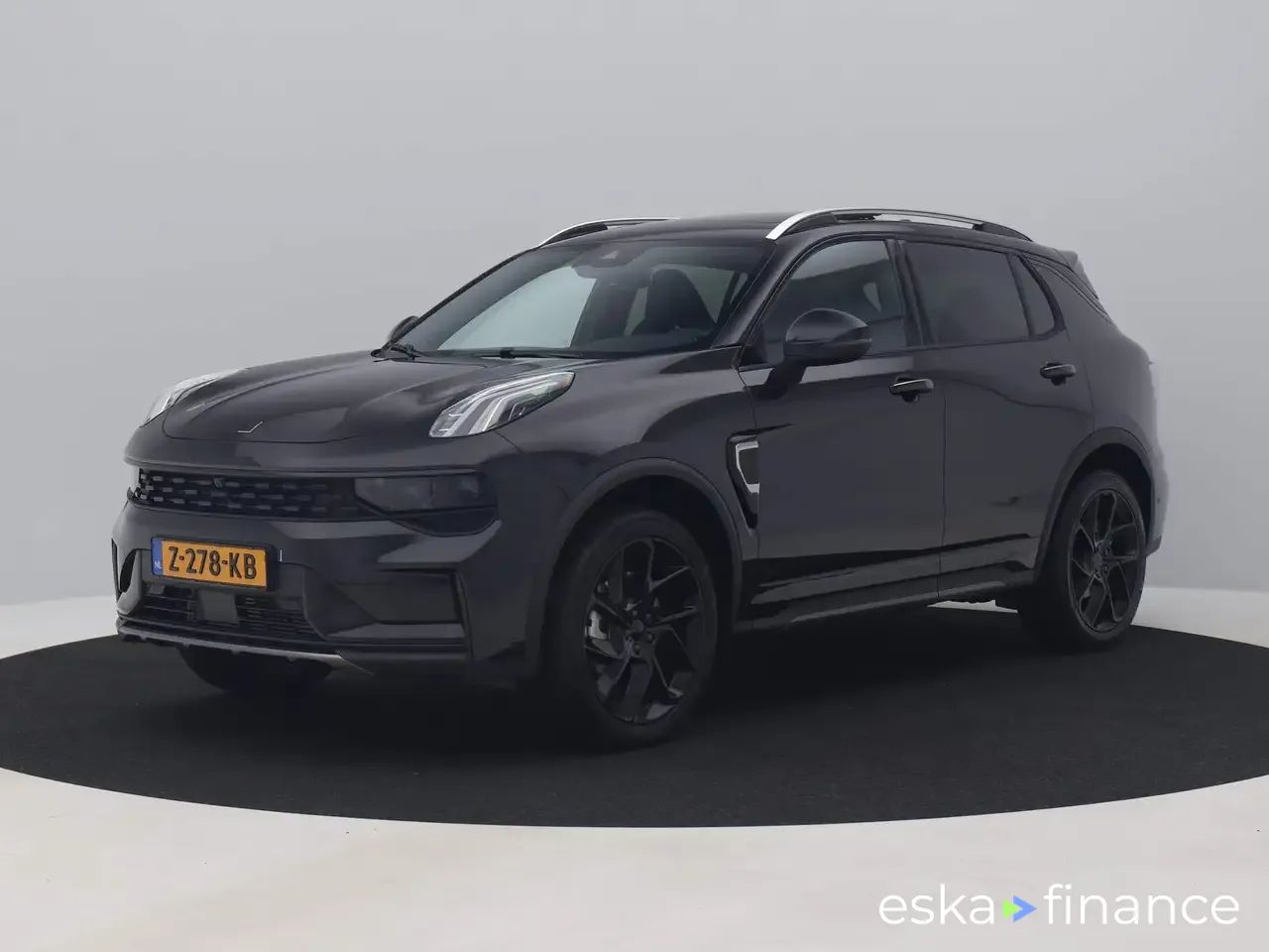 Leasing SUV Lynk&Co 01 2024