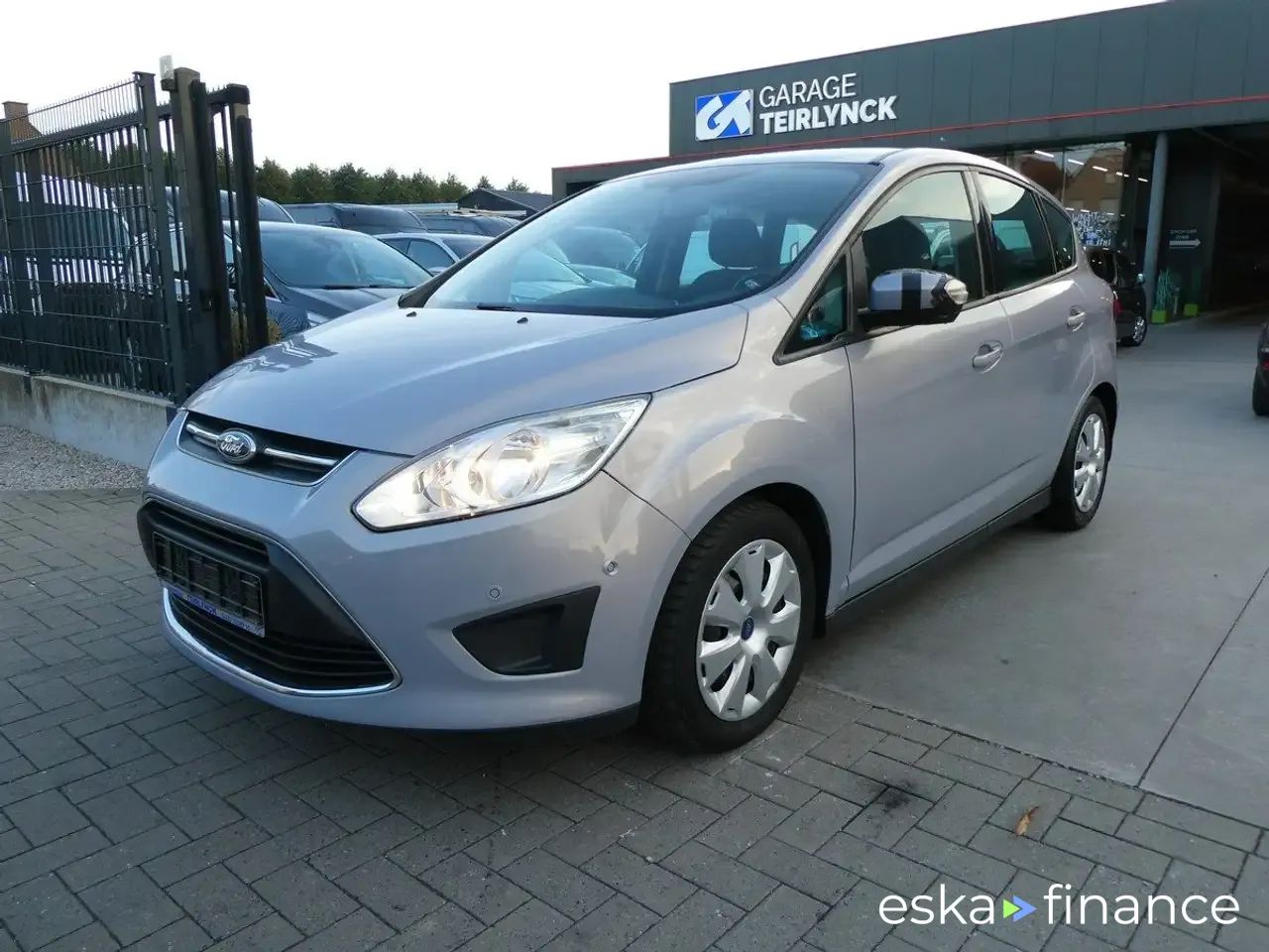 Passenger transport Ford C-Max 2011