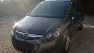 Leasing Le transport des passagers Opel Zafira 2011