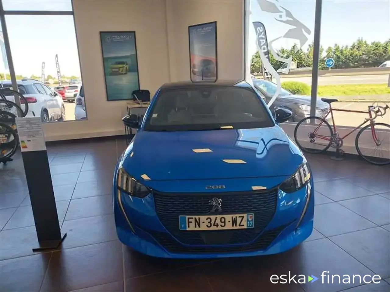 Lízing Sedan Peugeot 208 2020