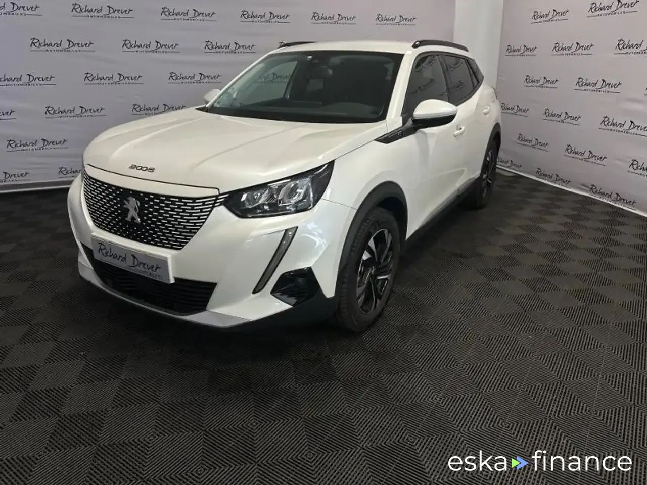 Leasing SUV Peugeot E-2008 2022
