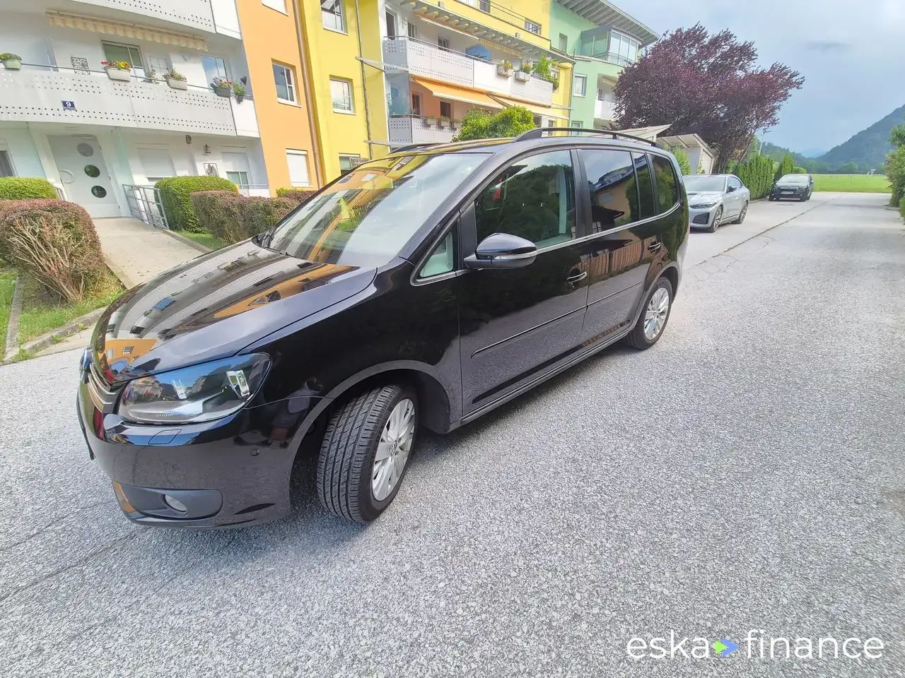 Lízing Hatchback Volkswagen Touran 2013