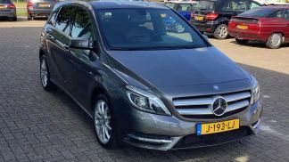 Leasing Hatchback MERCEDES B 180 2012