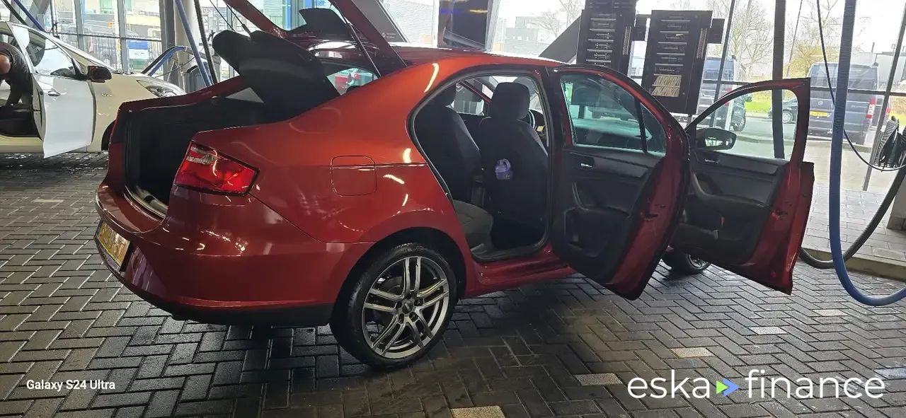 Leasing Sedan Seat Toledo 2014
