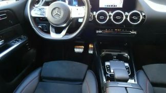 Financování Sedan MERCEDES B 220 2020