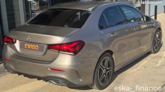 Lízing Sedan MERCEDES A 200 2020