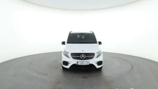 Lízing Hatchback MERCEDES V 300 2023