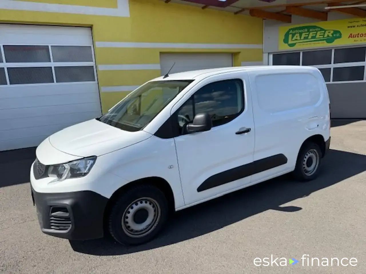 Financování Hatchback Peugeot Partner 2020