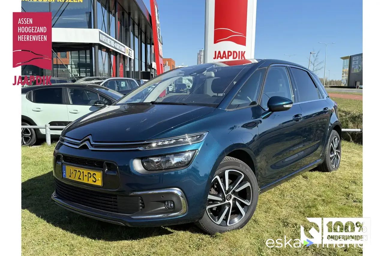 Financování Hatchback Citroën C4 SpaceTourer 2020