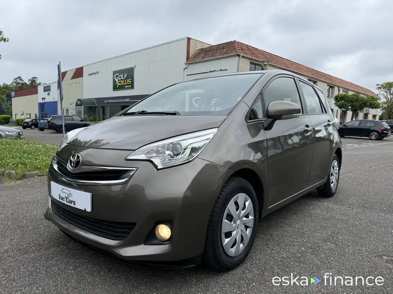 Financování Konvertibilní Toyota Verso-S 2015
