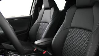 Lízing Hatchback Toyota Yaris 2024