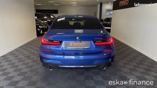 Lízing Sedan BMW 330 2019