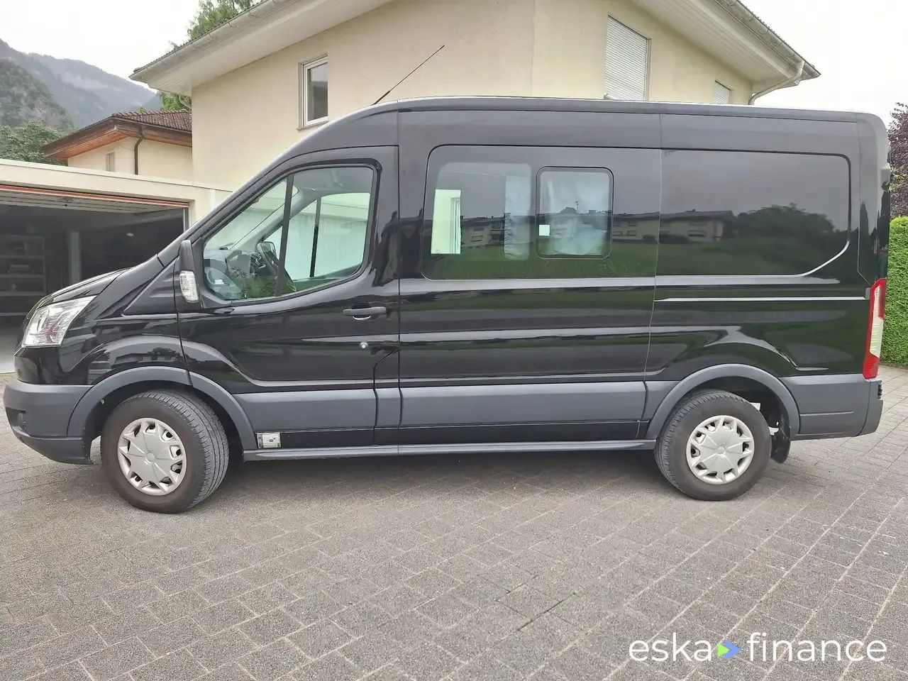 Lízing Hatchback Ford TRANSIT BUS 2018