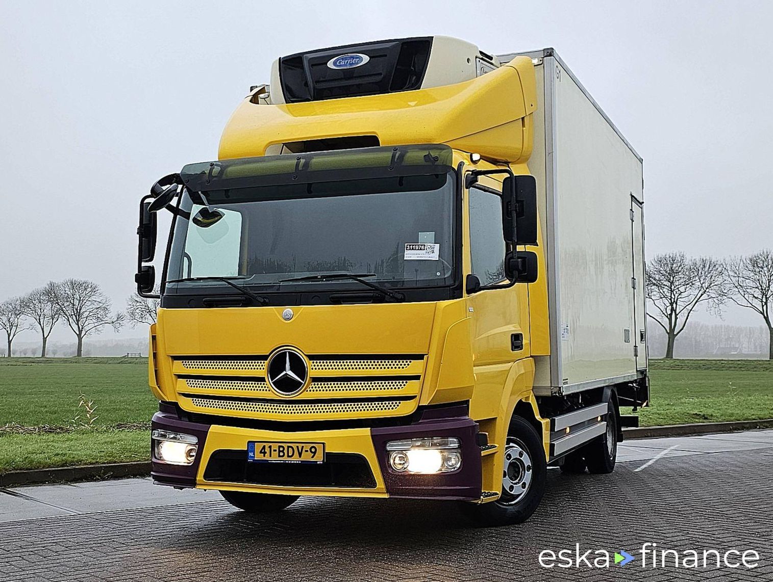 Finansowanie Specjalna ciężarówka Mercedes-Benz ATEGO 824 2014