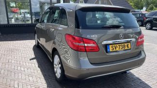 Lízing Hatchback MERCEDES B 180 2012