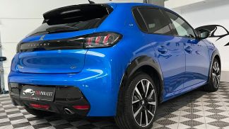 Financování Sedan Peugeot 208 2021