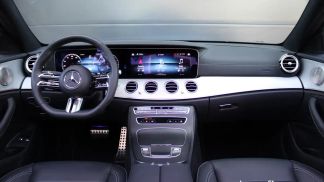 Lízing Sedan MERCEDES E 300 2023