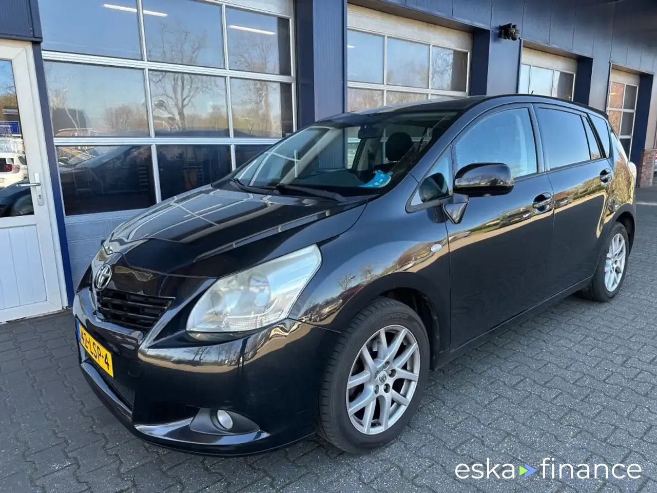 Lízing Hatchback Toyota Verso 2010