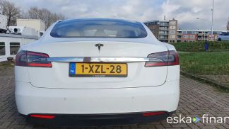 Lízing Sedan Tesla Model S 2014