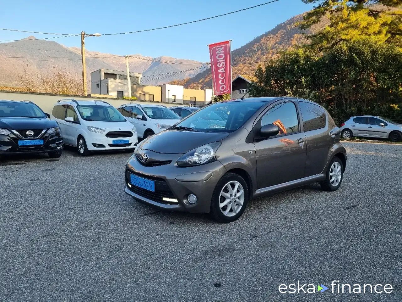 Lízing Sedan Toyota AYGO 2014