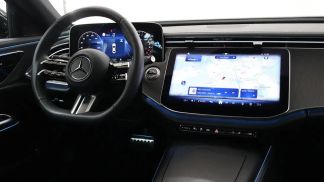 Lízing Sedan MERCEDES E 300 2024