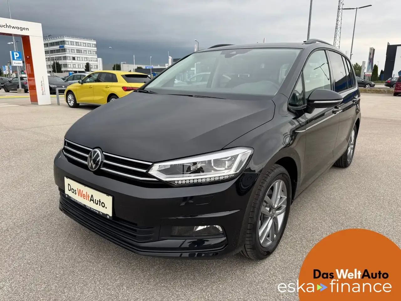Lízing Hatchback Volkswagen Touran 2025