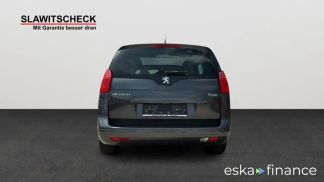 Lízing Hatchback Peugeot 5008 2013