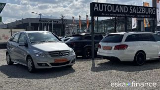 Lízing Hatchback MERCEDES B 180 2011