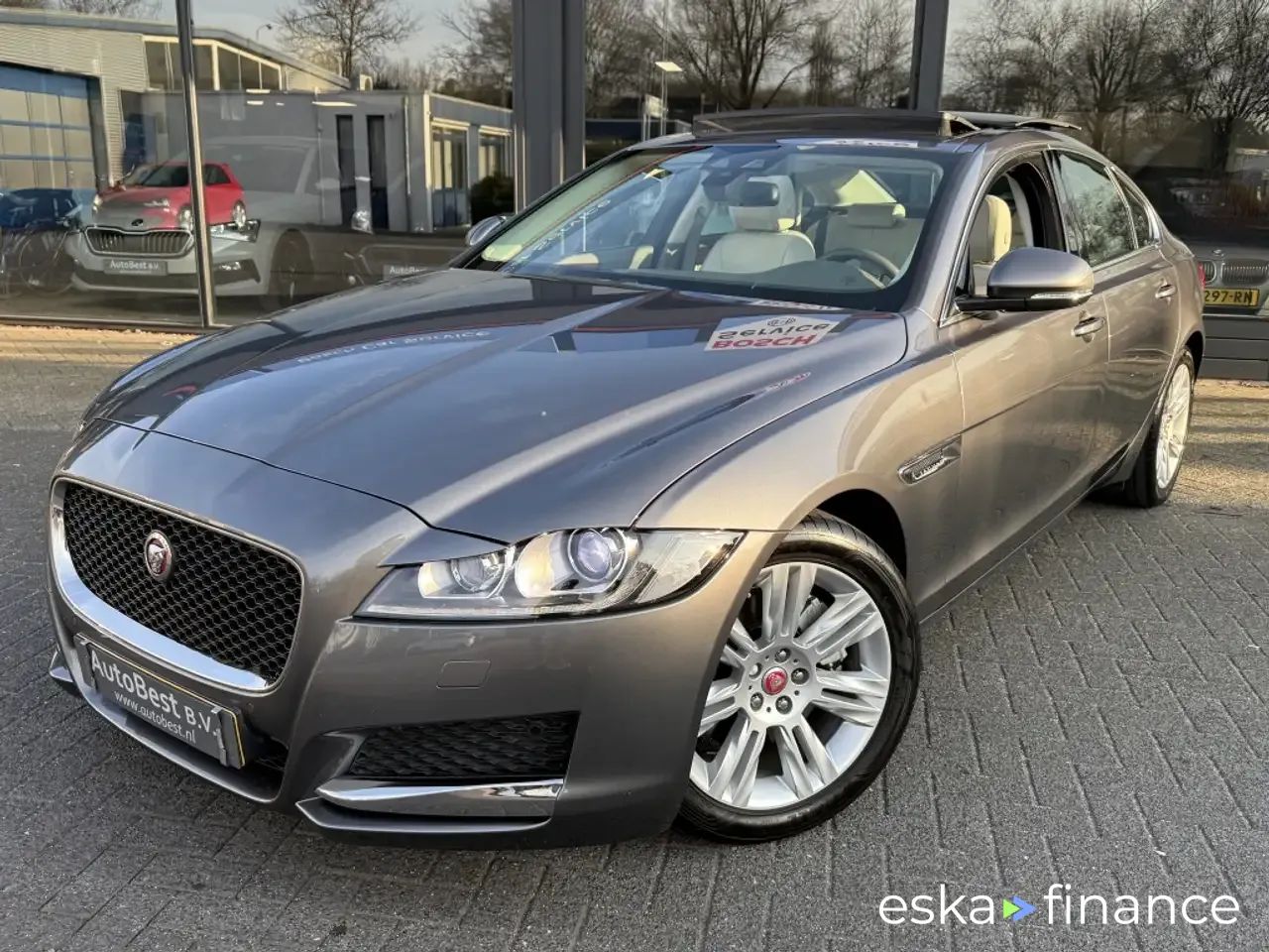 Lízing Sedan Jaguar XF 2017