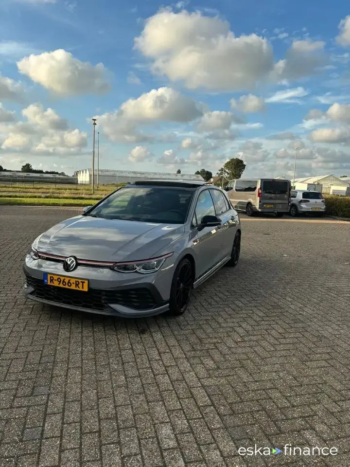 Financování Sedan Volkswagen Golf 2022