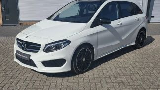 Lízing Hatchback MERCEDES B 180 2016