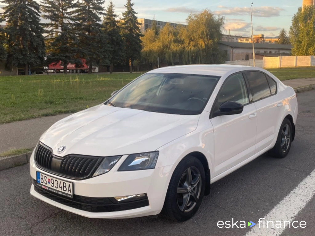 Lízing Sedan Skoda Octavia 2018