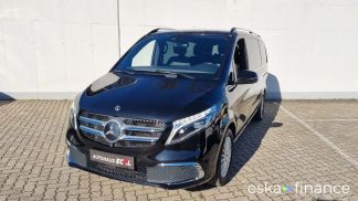 Lízing Hatchback MERCEDES V 300 2020
