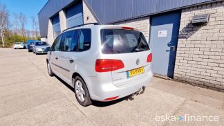 Lízing Hatchback Volkswagen Touran 2011