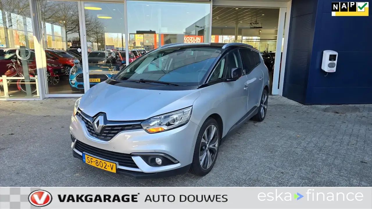 Lízing Hatchback Renault Grand Scenic 2018