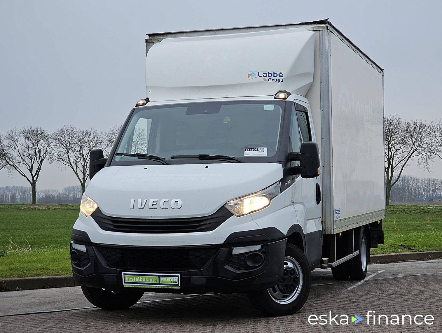 Leasing Closed Box Iveco 35C16 2018