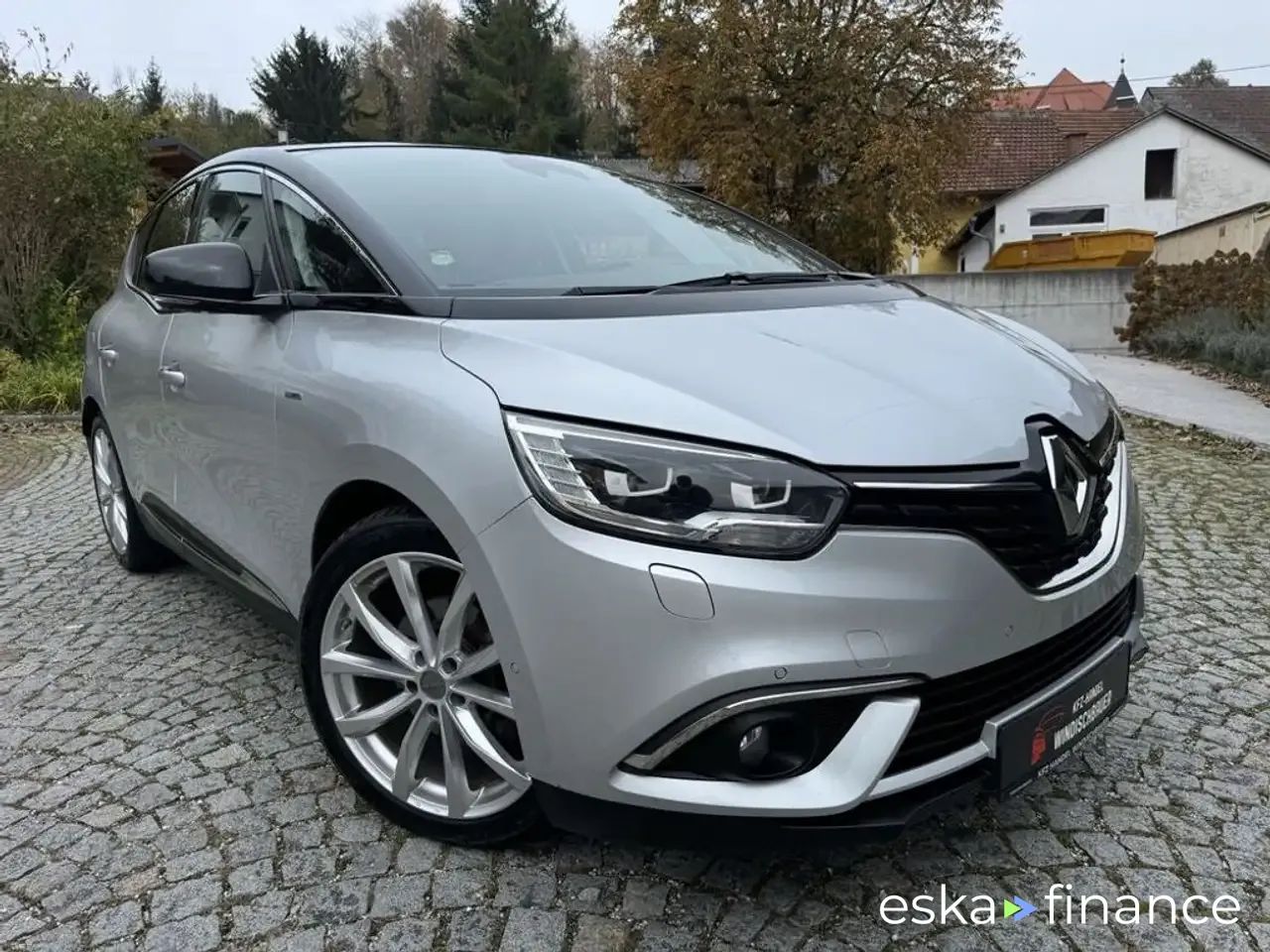 Leasing Hatchback Renault Scenic 2017
