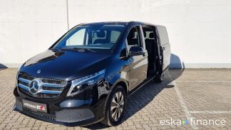 Leasing Hatchback MERCEDES V 220 2023