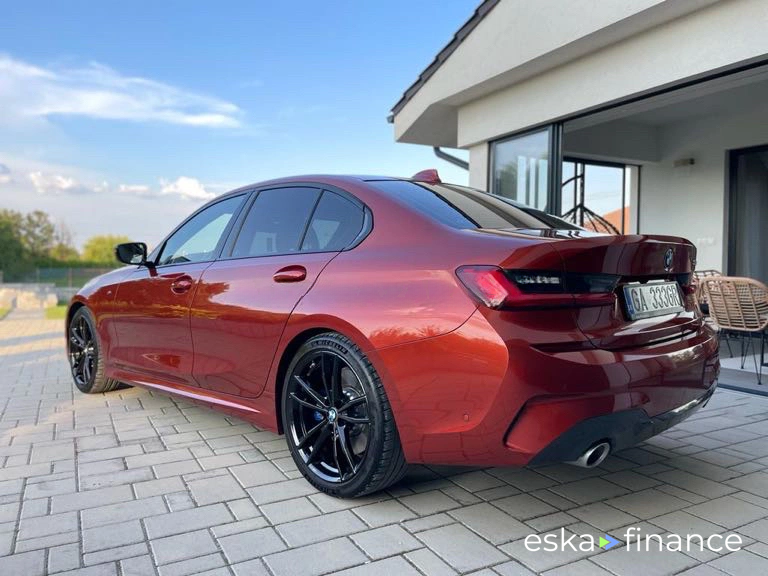 Lízing Sedan BMW RAD 3 330I 2019