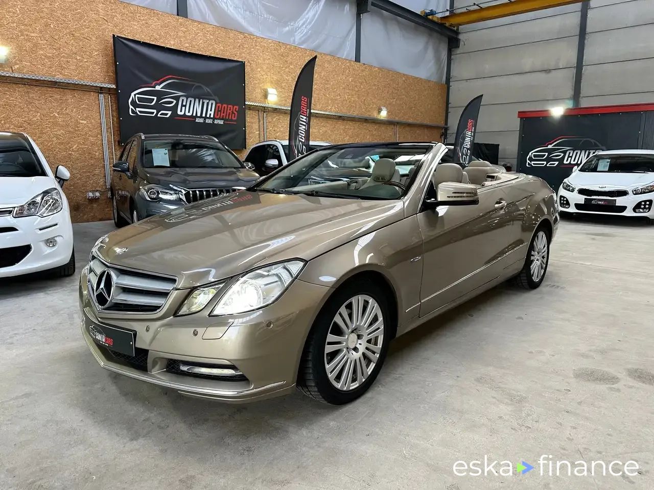 Lízing Kabriolet MERCEDES E 220 2011